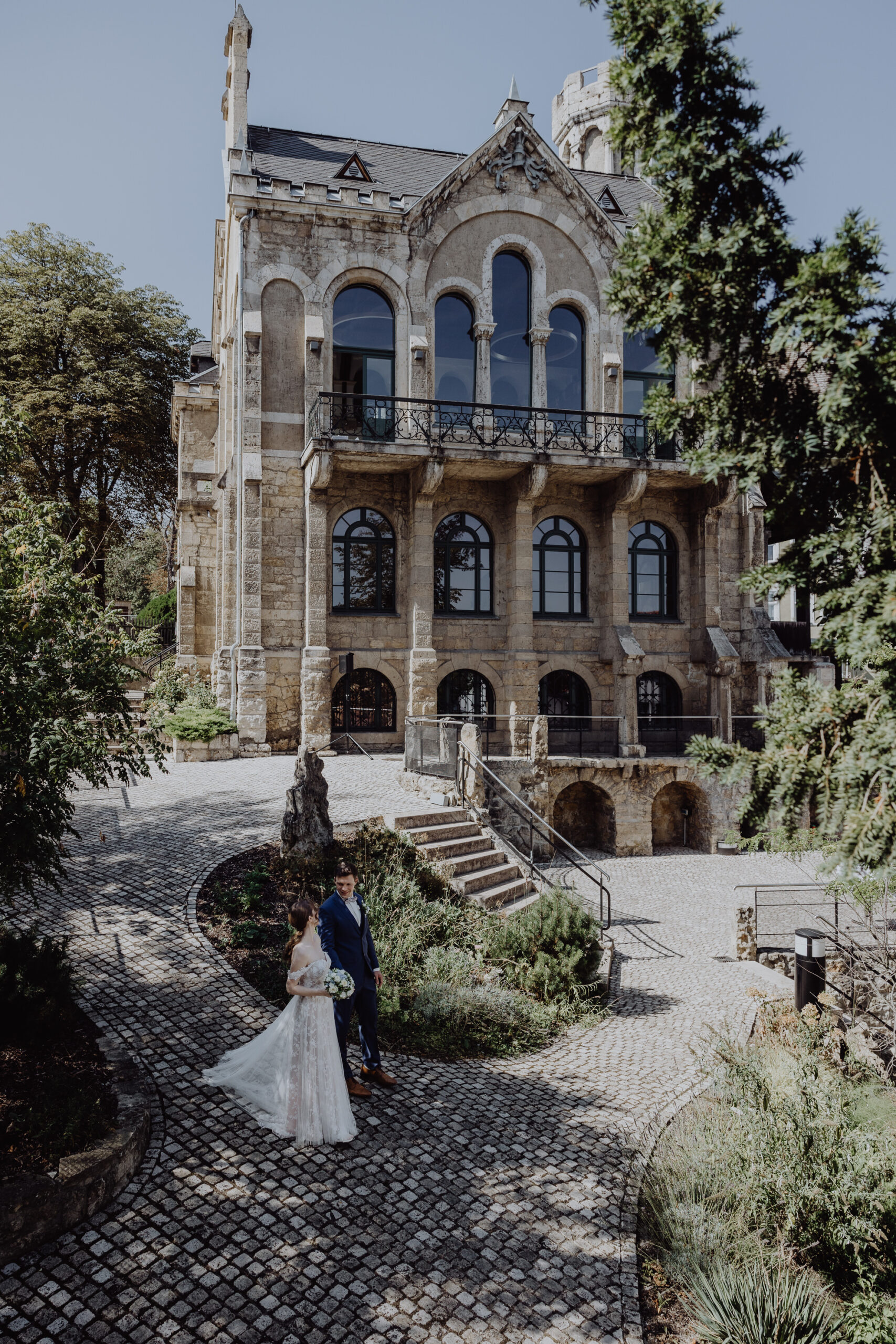 paarbilder, stilvoll heiraten im normannehaus in jena, stilvoll heiraten mit mediterranem Flair