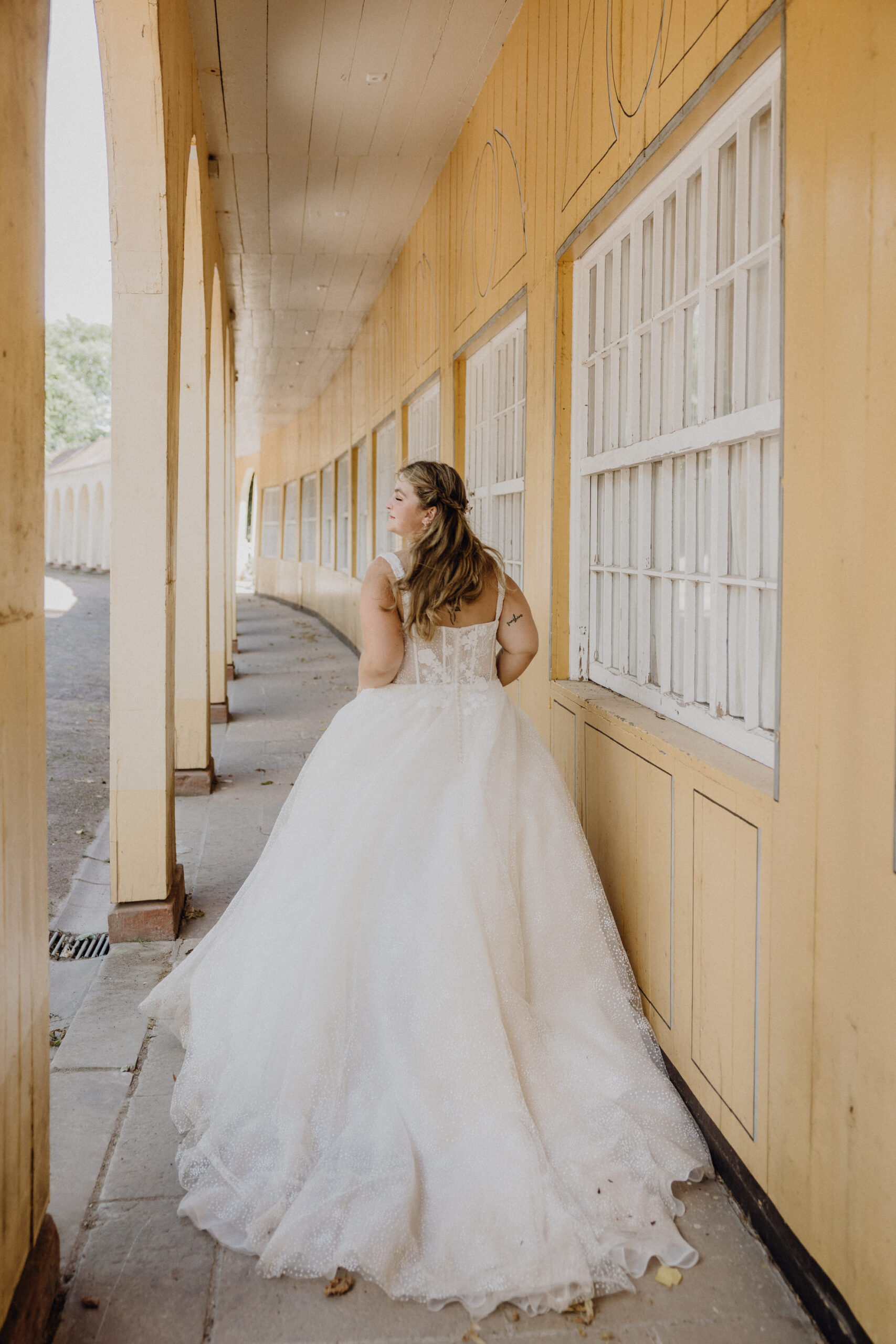 Standesamtlich heiraten in bad lauchstädt hochzeitsfotografie Elena Heymann fotoshooting im kurpark
